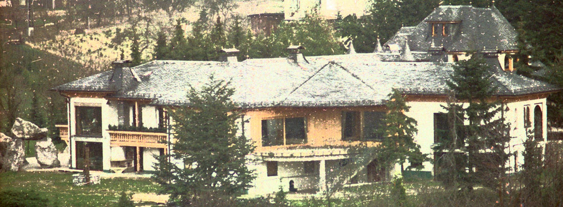 Abgeschirmtes Anwesen in Altstrimmig im Hunsrück, aufgenommen 1988